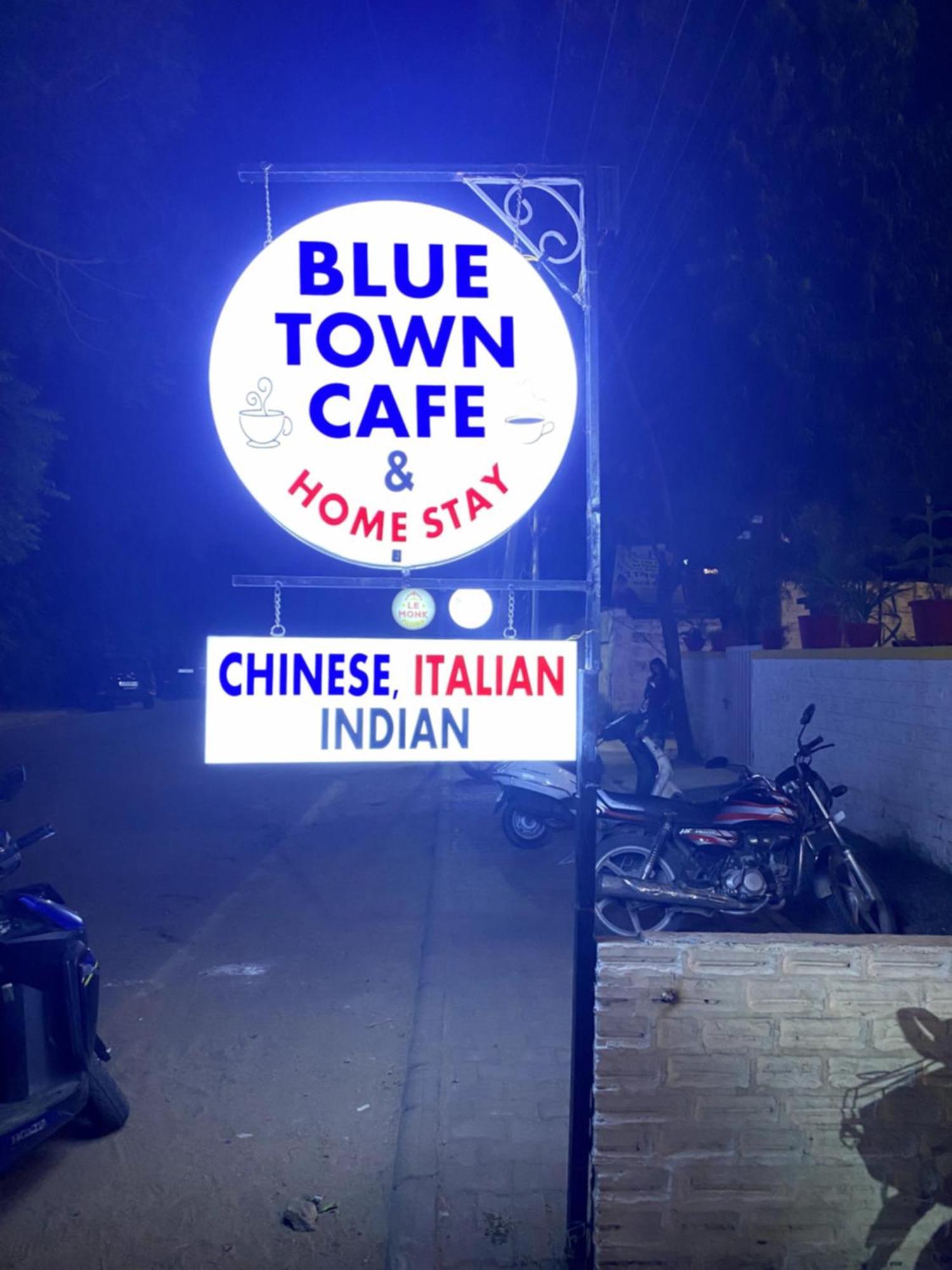 Blue Town Hostel & Cafe Jodhpur  Buitenkant foto